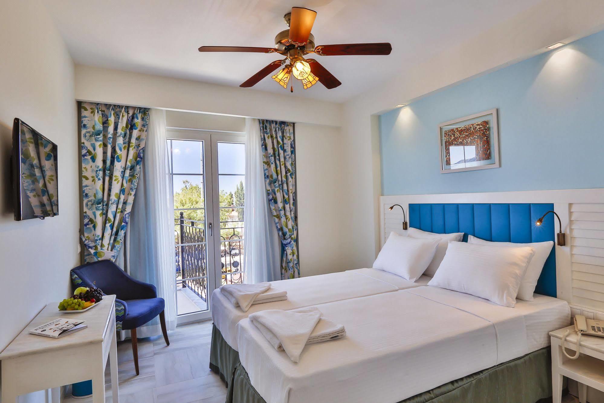 Livia Hotel Kaş Ngoại thất bức ảnh