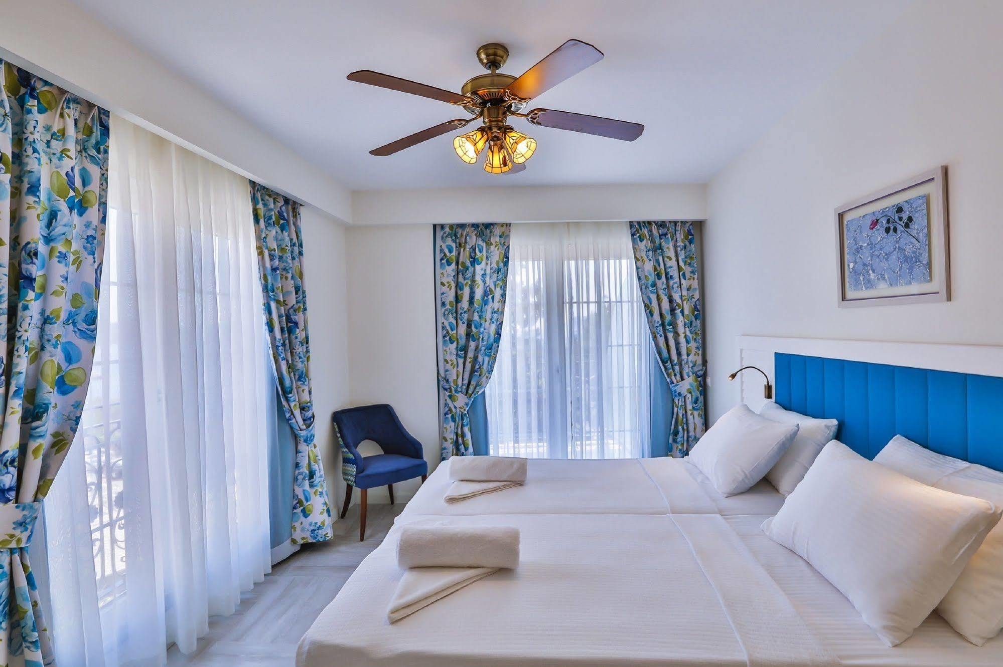 Livia Hotel Kaş Ngoại thất bức ảnh